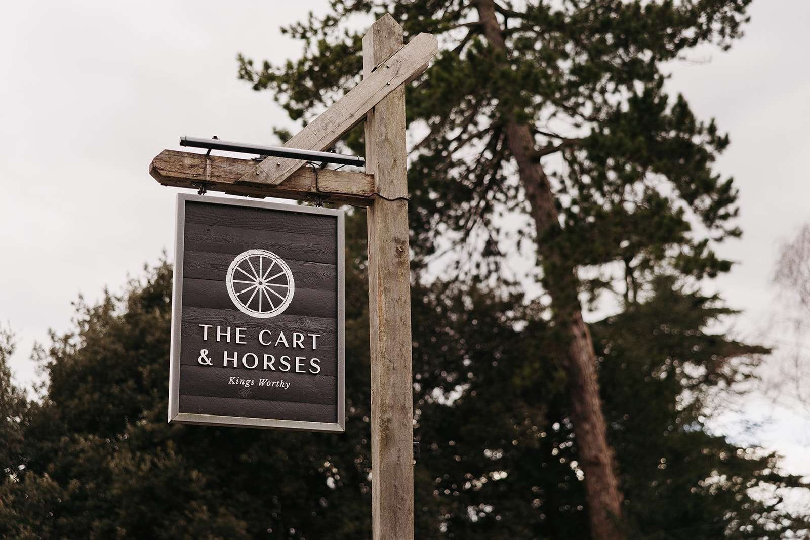 Winchester photographer wedding The Cart Horses 34