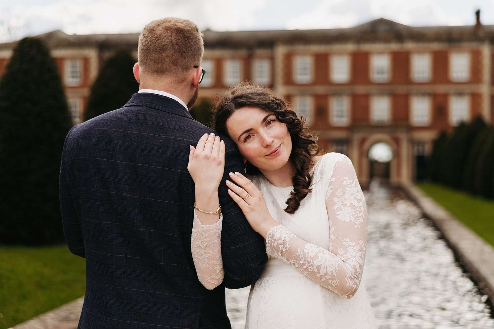 Bride and groom photo session at Peninsula Garden near Winchester Registry Office photo by Winchester wedding photographer