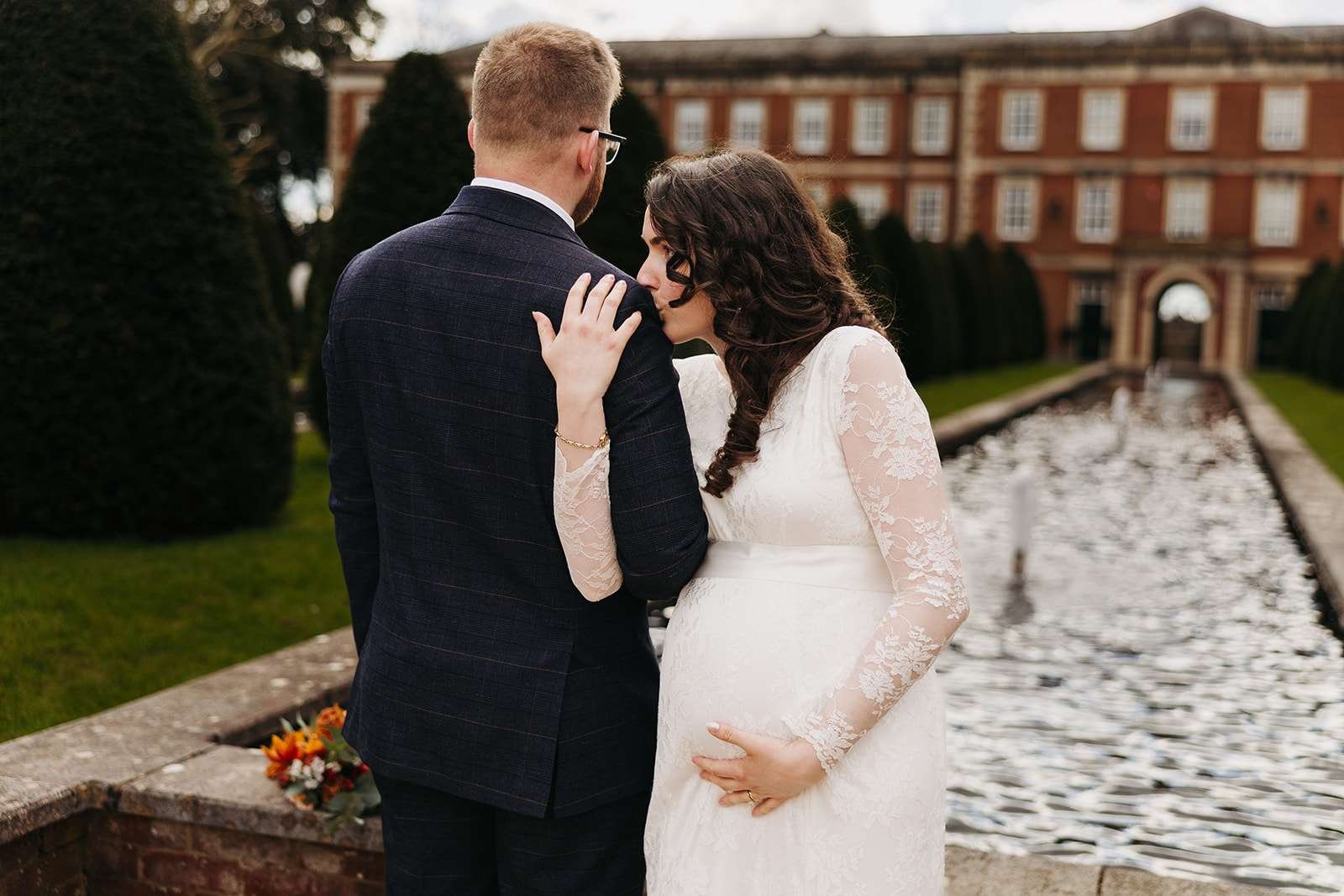 Bride and groom photo session at Peninsula Garden near Winchester Registry Office photo by Winchester wedding photographer
